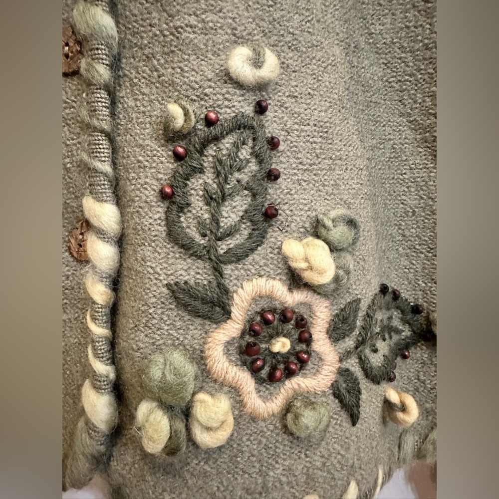 Nordic Design Wool Blend Cardigan Sweater Embroidered Floral Boho Cottagecore - Picture 14 of 14
